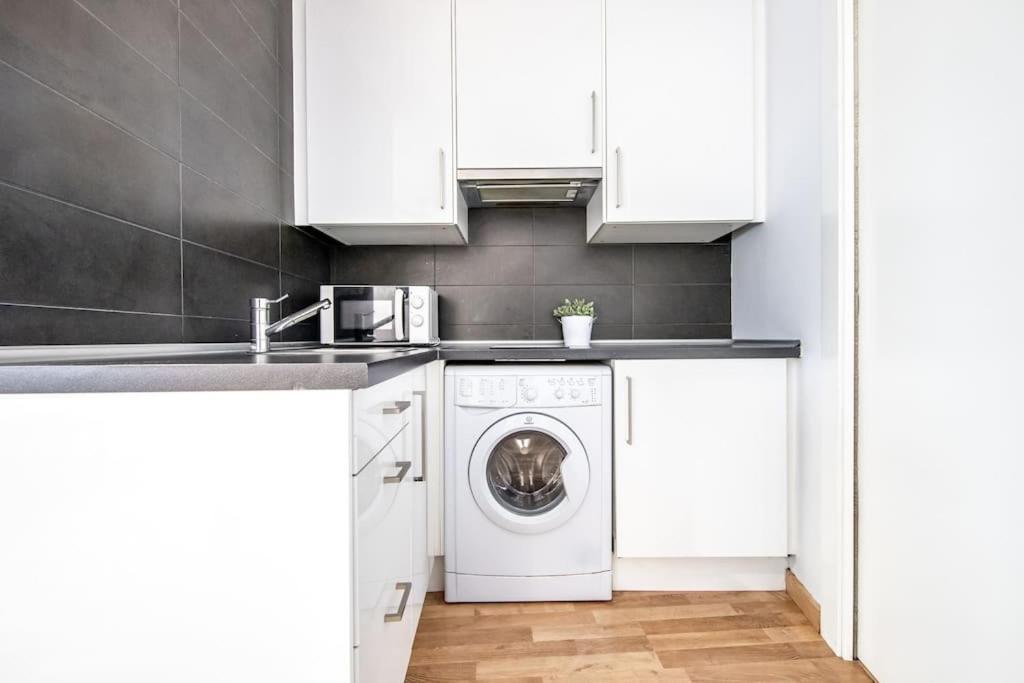 Minimalistic In The Heart Of By Rems Apartment Malaga